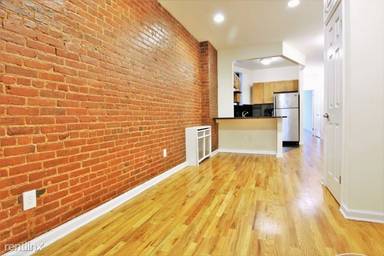 Main picture of 149 E 81st St