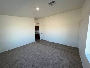Main picture of 4423 S Buckthorn Dr