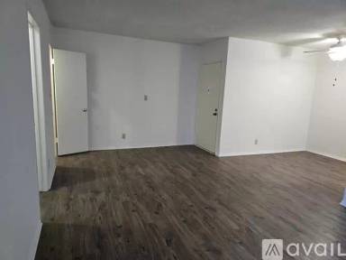 Main picture of 3669 Motor Ave