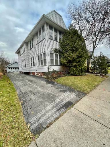 Main picture of 847 Thurston Rd