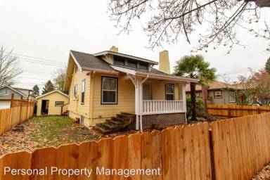 Main picture of 425 W 25th St