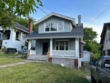 Main picture of 24 Parkwood Pl