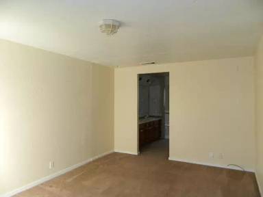 Main picture of 1935 Elmwood Ave