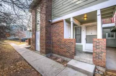 Main picture of 972 S Dearborn Way