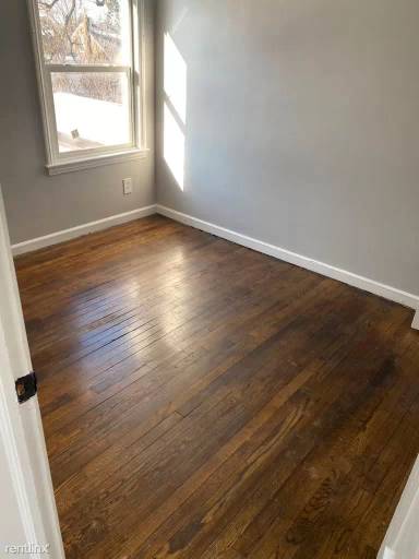 Main picture of 8209 Manor St