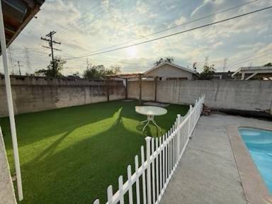 Main picture of 6109 Riverton Ave