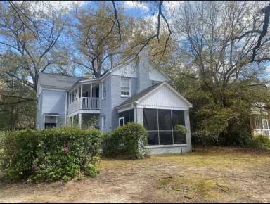 Main picture of 202 S Harden St