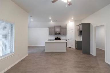 Main picture of 1816 Zayden Ln
