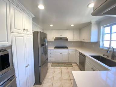 Main picture of 2217 Rockefeller Ln