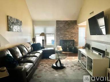 Main picture of 39 Grant Hill Ct