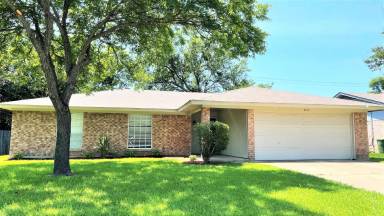 Main picture of 4700 Elkwood Ln