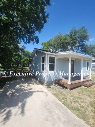 Main picture of 504 W Avenue A