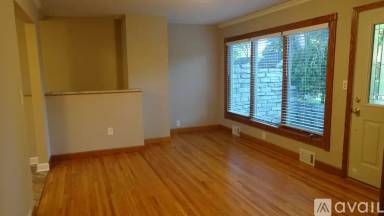Main picture of 3338 Library Ln