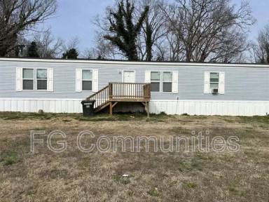 Main picture of 1010 Old Church Rd