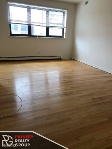 Main picture of 530 W Aldine Ave