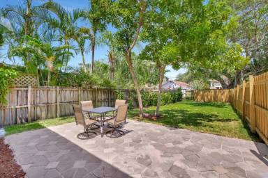 Main picture of 620 SW 7th Ave
