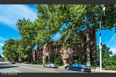 Main picture of St. Paul Gardens Apartments