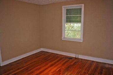 Main picture of 472 Whitehall Rd