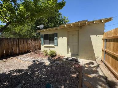 Main picture of 2306 N Sierra Hwy