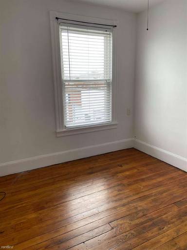 Main picture of 146 Pine St