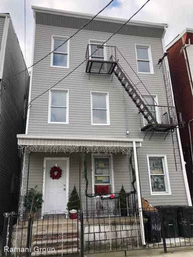 Main picture of 146 Inslee Pl