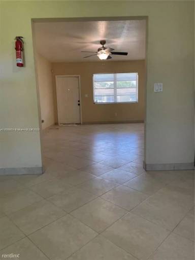 Main picture of 1340 NW 102nd St
