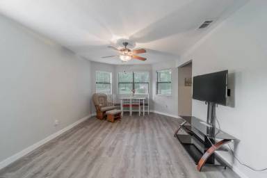 Main picture of 10780 Royal Pines Dr