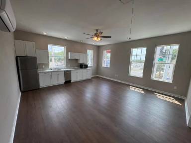 Main picture of 201 E Orange Ave