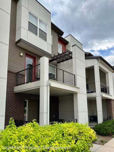 Main picture of 11258 Uptown Ave