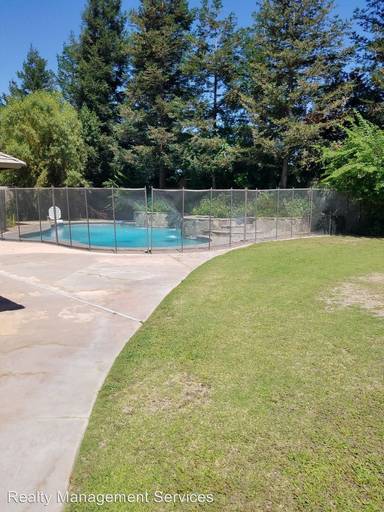 Main picture of 10004 Barnes Dr