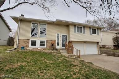 Main picture of 6348 N 112th Cir