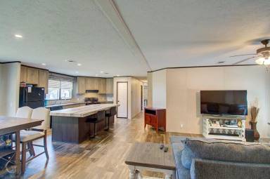 Main picture of 2153 Highway 2