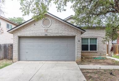 Main picture of 824 Clover Crk
