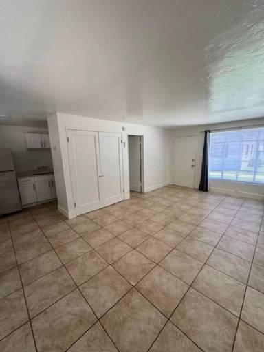 Main picture of 35 N Longfellow Ave