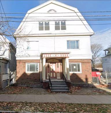 Main picture of 73 S Welles St