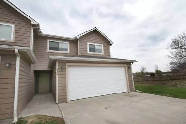 Main picture of 823 Whitetail Ct