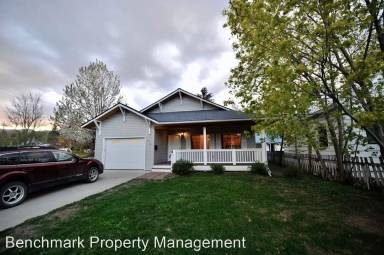 Main picture of 618 Oak St