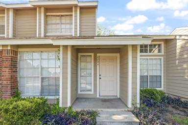 Main picture of Coppertree Townhomes & Condos