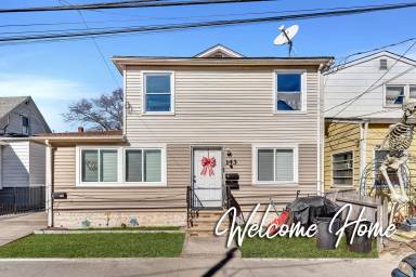 Main picture of 143 Center Ave