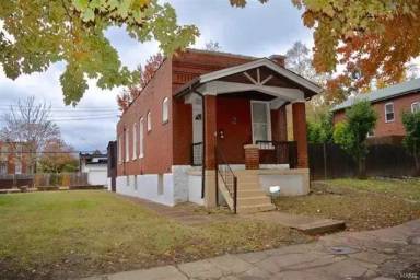 Main picture of 5209 S Broadway