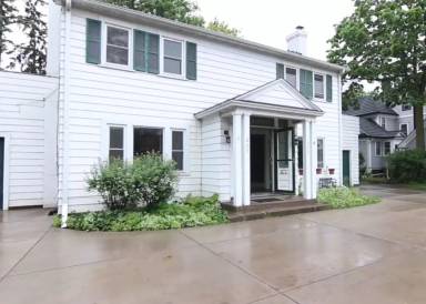 Main picture of 225 Summit Ave