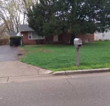 Main picture of 4708 Roosevelt Ave
