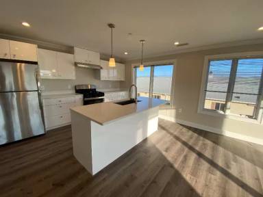 Main picture of 918 Providence Hwy