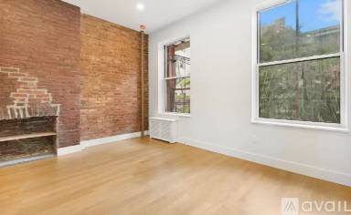 Main picture of 118 E 27th St