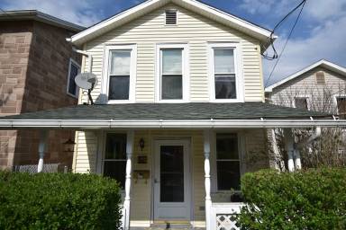 Main picture of 26 N Jones St