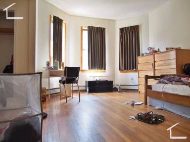 Main picture of 250 Allston St