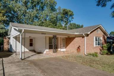 Main picture of 2212 Carrolton Dr