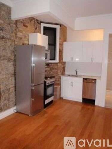 Main picture of 344 E 55th St