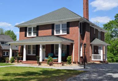 Main picture of 502 N Aspen St