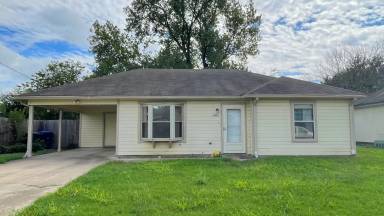 Main picture of 1006 Couples St